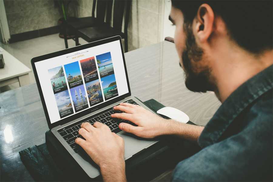 تصميم موقع الكتروني لشركة الفرقان للسفر والسياحة في الإمارات أبوظبي 1